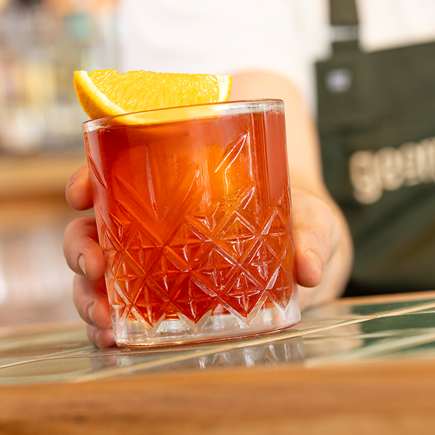 Cocktail at the bar in Georges